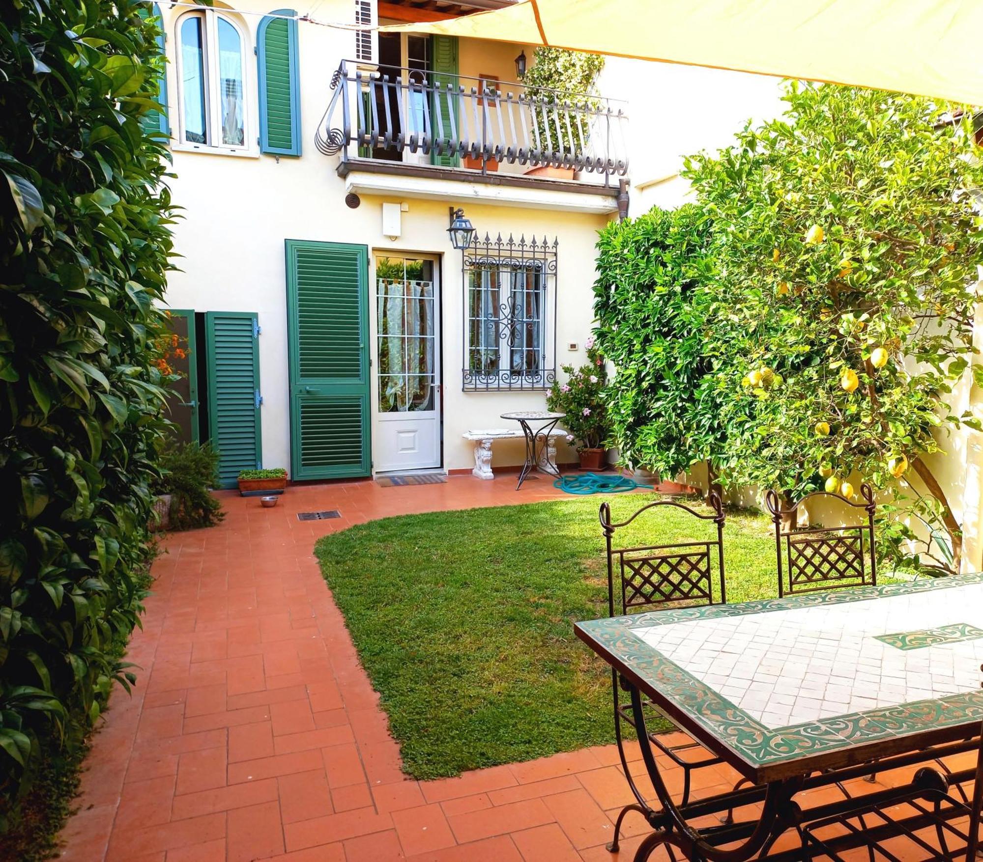 Villino San Martino 350M Dal Mare With Covered Parking Viareggio Exterior foto